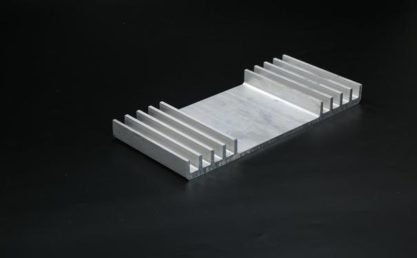 麻豆精品一区二区三区AV沈娜娜散热片